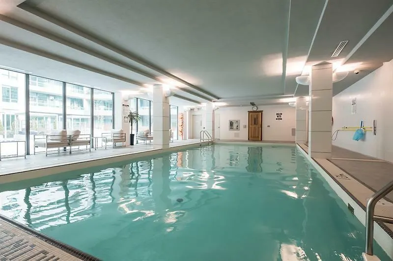 Quickstay - Luxury Condo Toronto Hotel